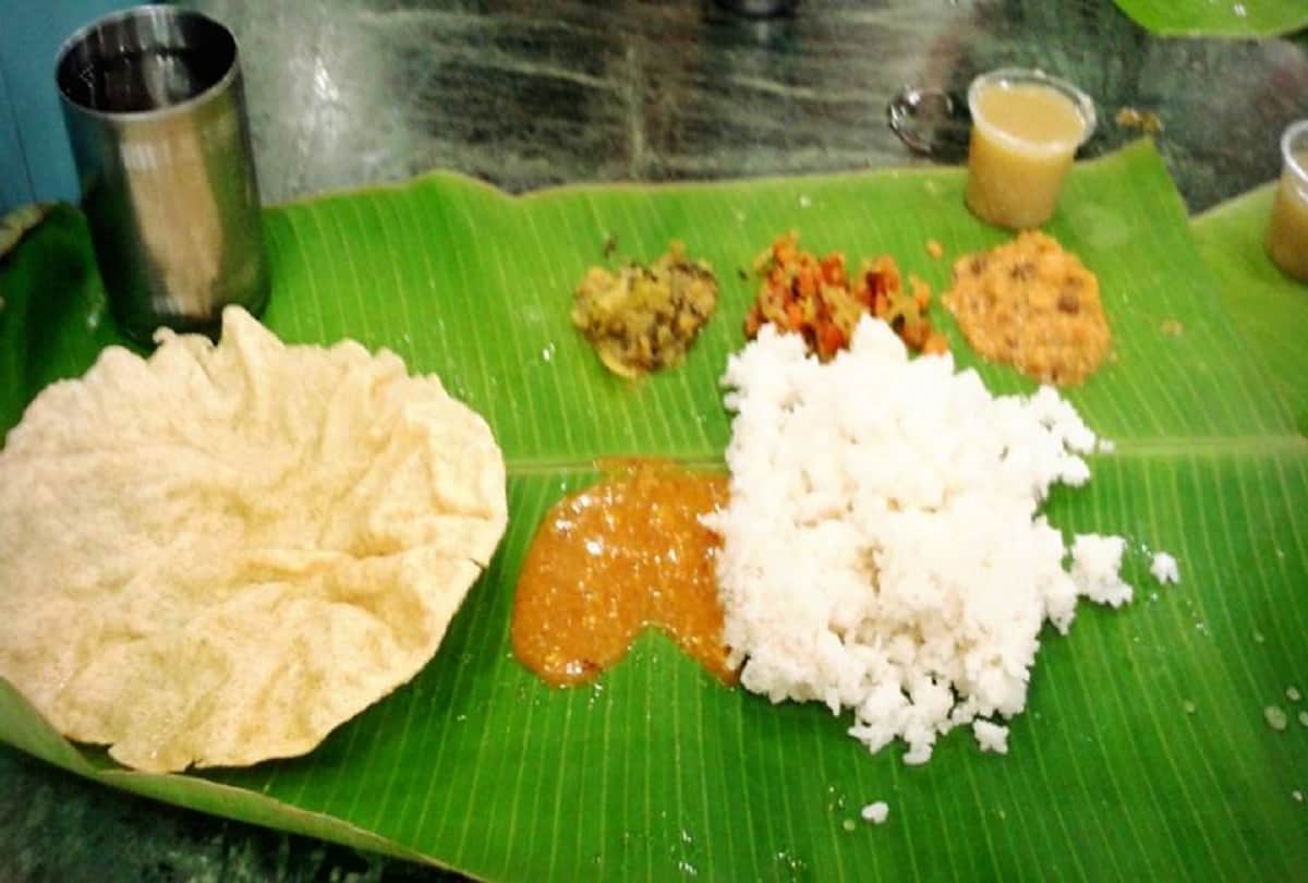 70 year old Sitaram Das Baba provides free food to 500 people daily since last 36 years