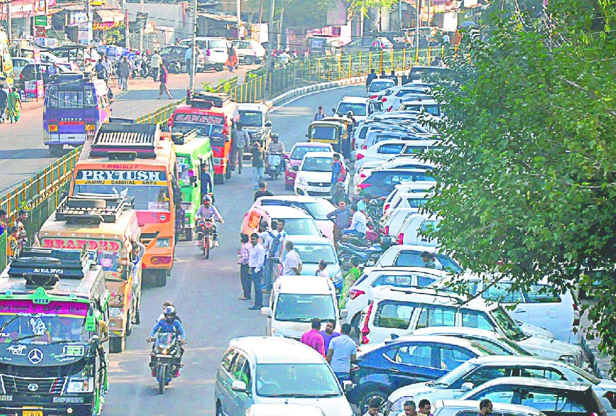 beating between two groups in Transgender in jammu