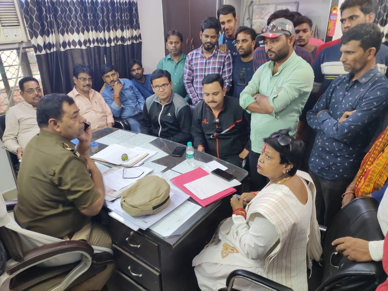 cow injured in Aligarh two arrested one suspect is brother of former councilor