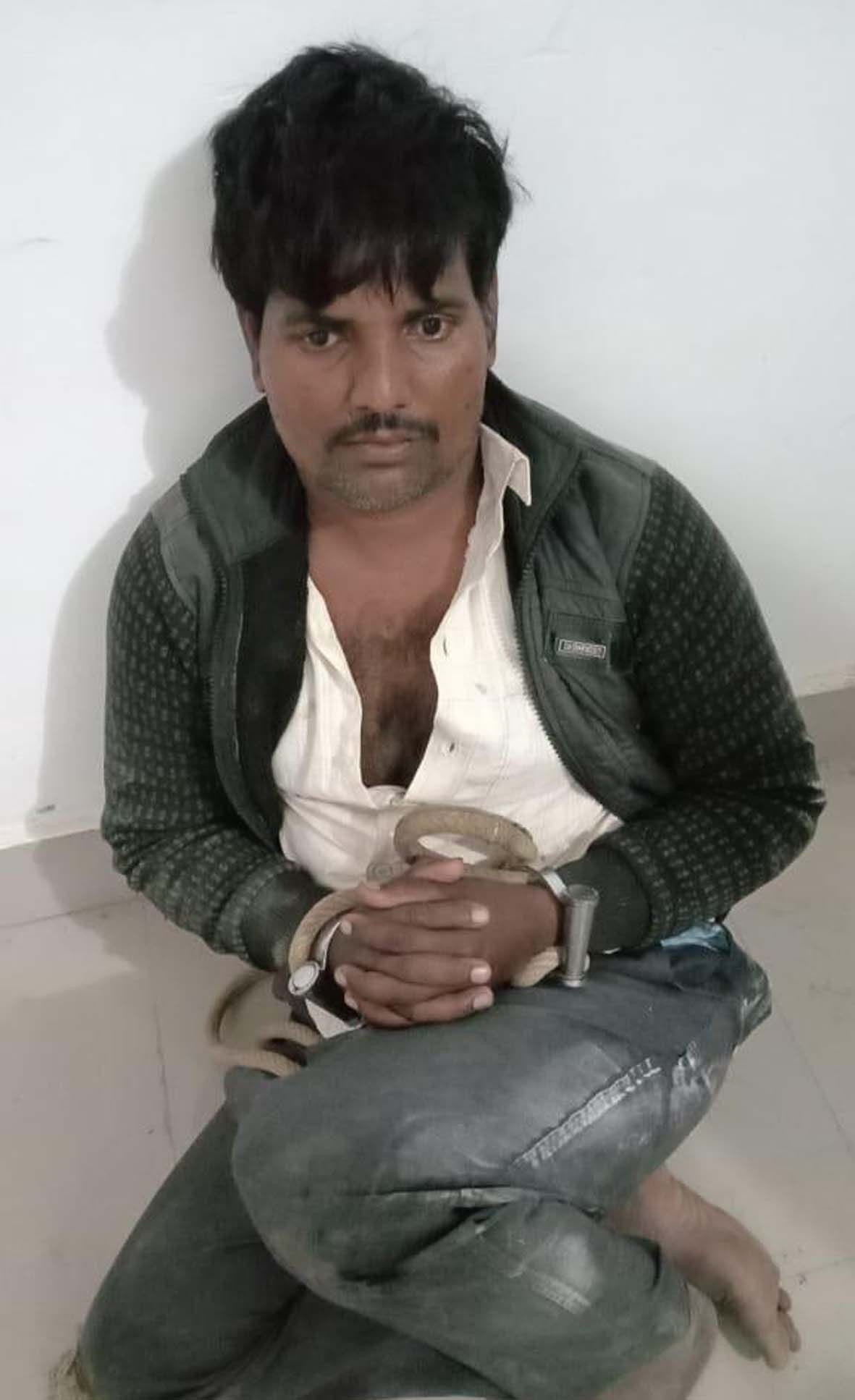 Returning from Dabish, the sub inspector got the butt of the gun