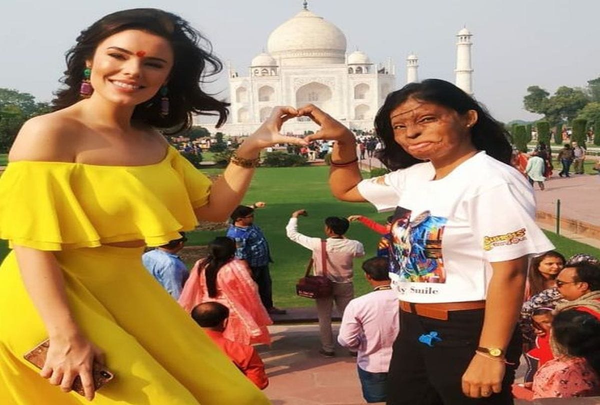 Miss Universe Great Britain visited the Taj Mahal with acid victims
