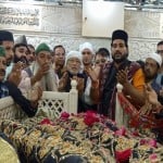 पिरान कलियर में चादर चढ़ाते प्रह्लाद मोदी