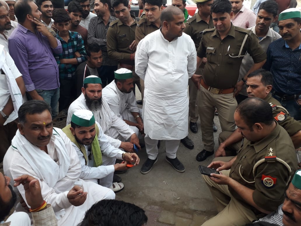 Bakiu held the power workers hostage