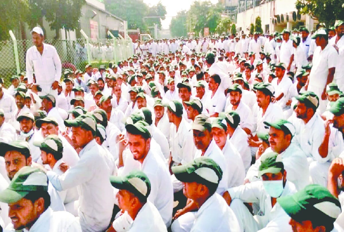 Honda company locked in protest against removal of contract workers
