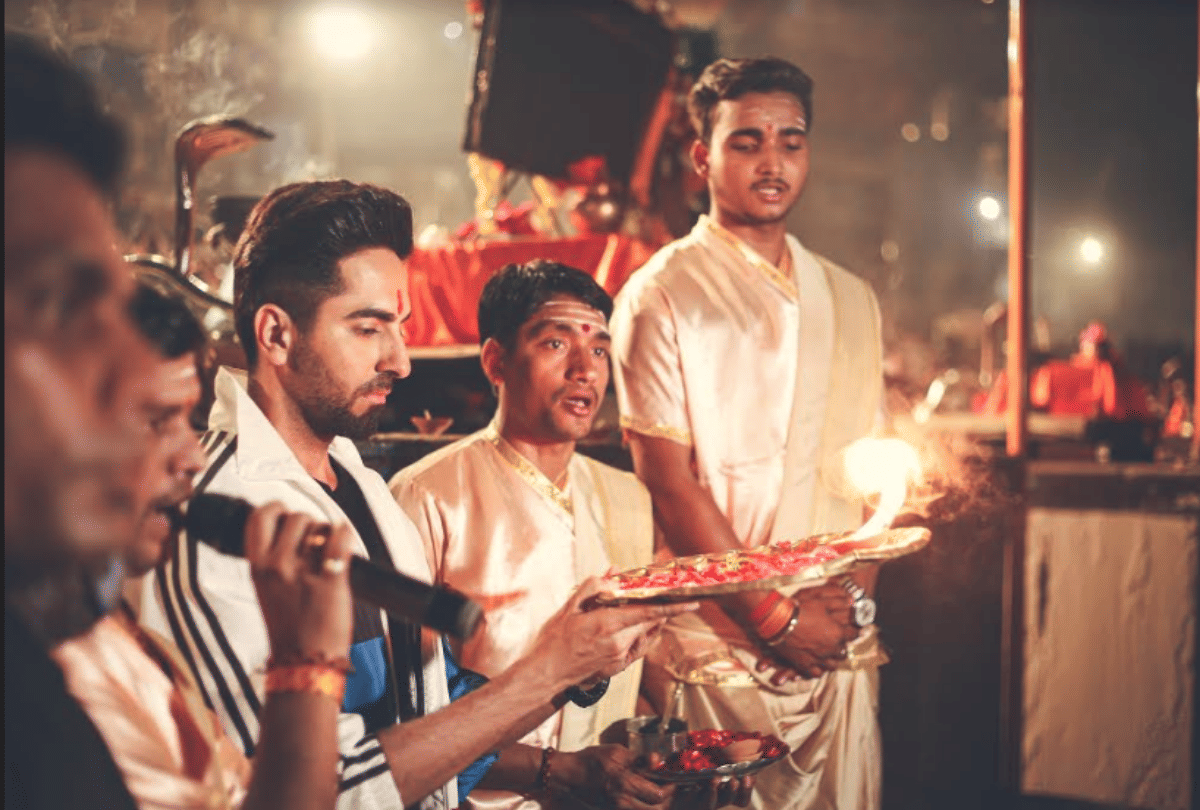 ayushmann khurrana perform ganga aarti in varanasi before his film bala release