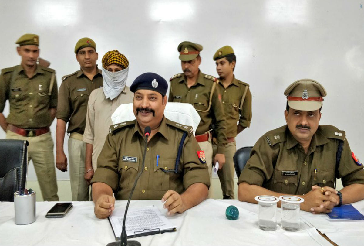 Smuggling liquor recovered By Etah Police Came From Panjab