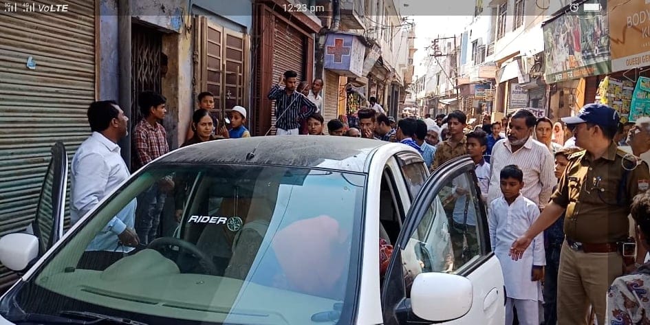 Woman Digging her House for Gold and khazana after Tantrik told in haridwar 