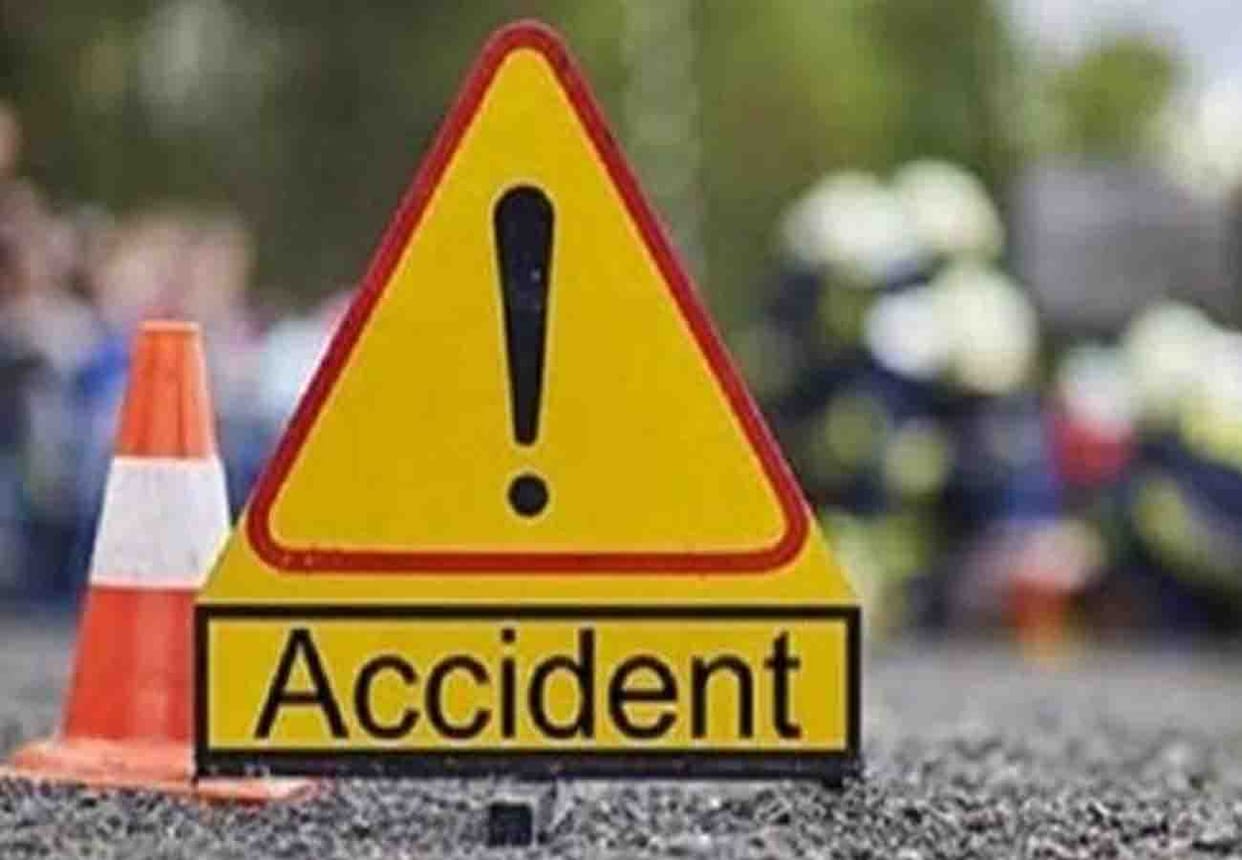 accident in hardoi, two died and two injured