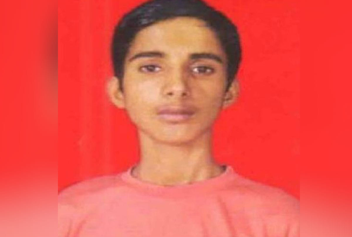 Highschool Student dies in Road Accident Etah News