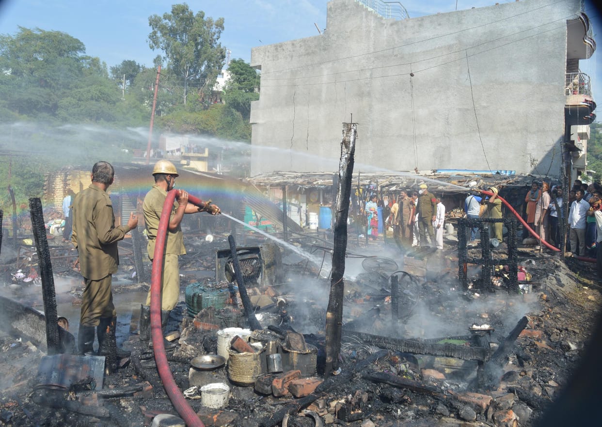 fire at bagh-e-bahu kasim nagar jammu
