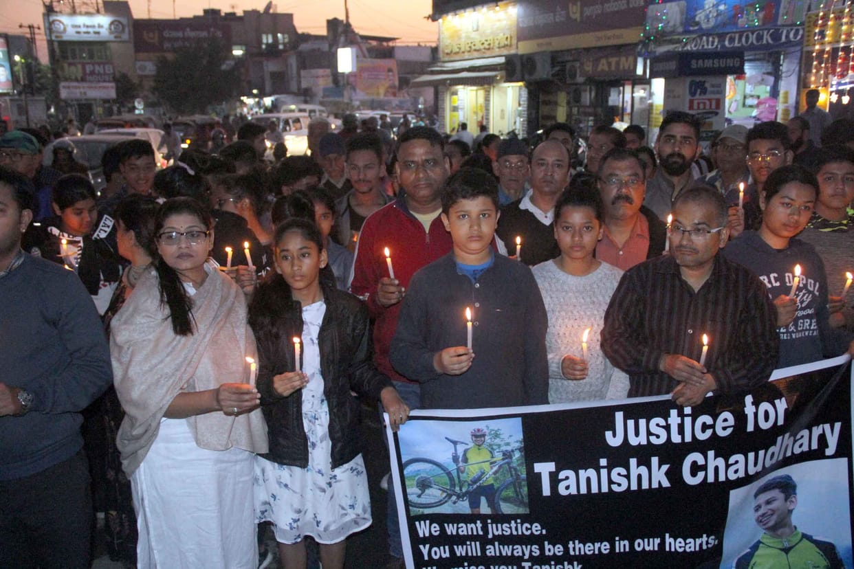 Candle march fired tribute to Tanishq