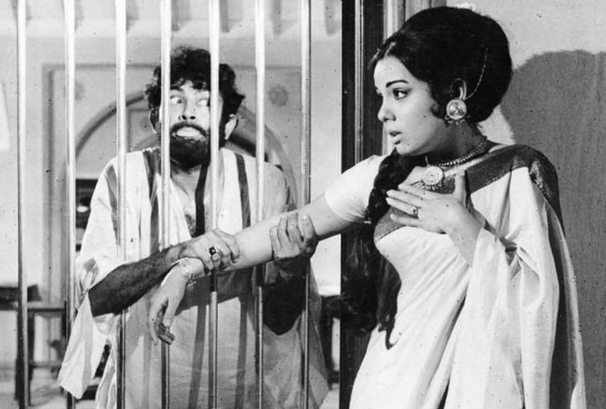sanjeev kumar best films and his powerful characters