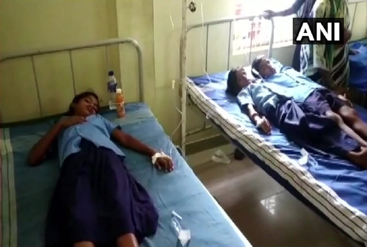 Karnataka 60 children sick after eating mid day meal at primary school in Chitradurga