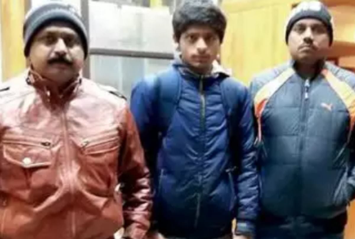 Billionaire son washing utensils in hotel Shimla Himachal Pradesh