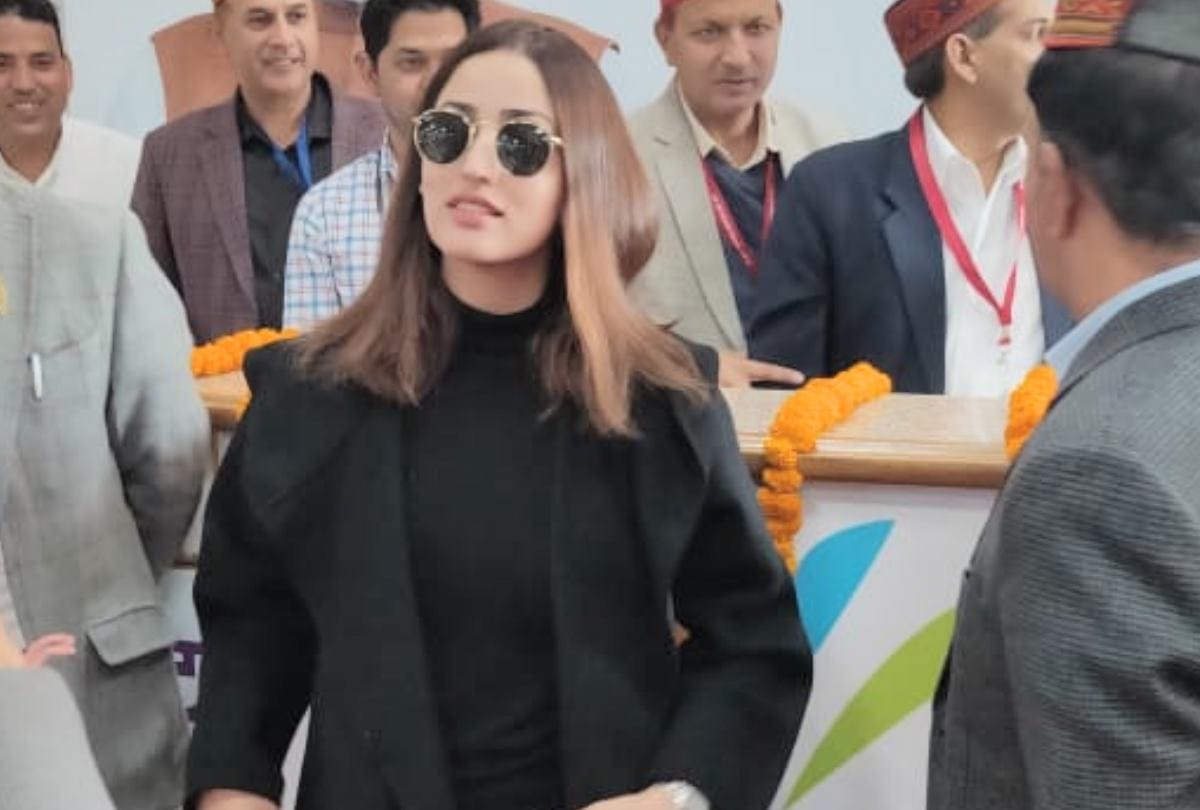 Actress Yami Gautam will welcome pm narendra modi in  Investor Meet In Dharamshala