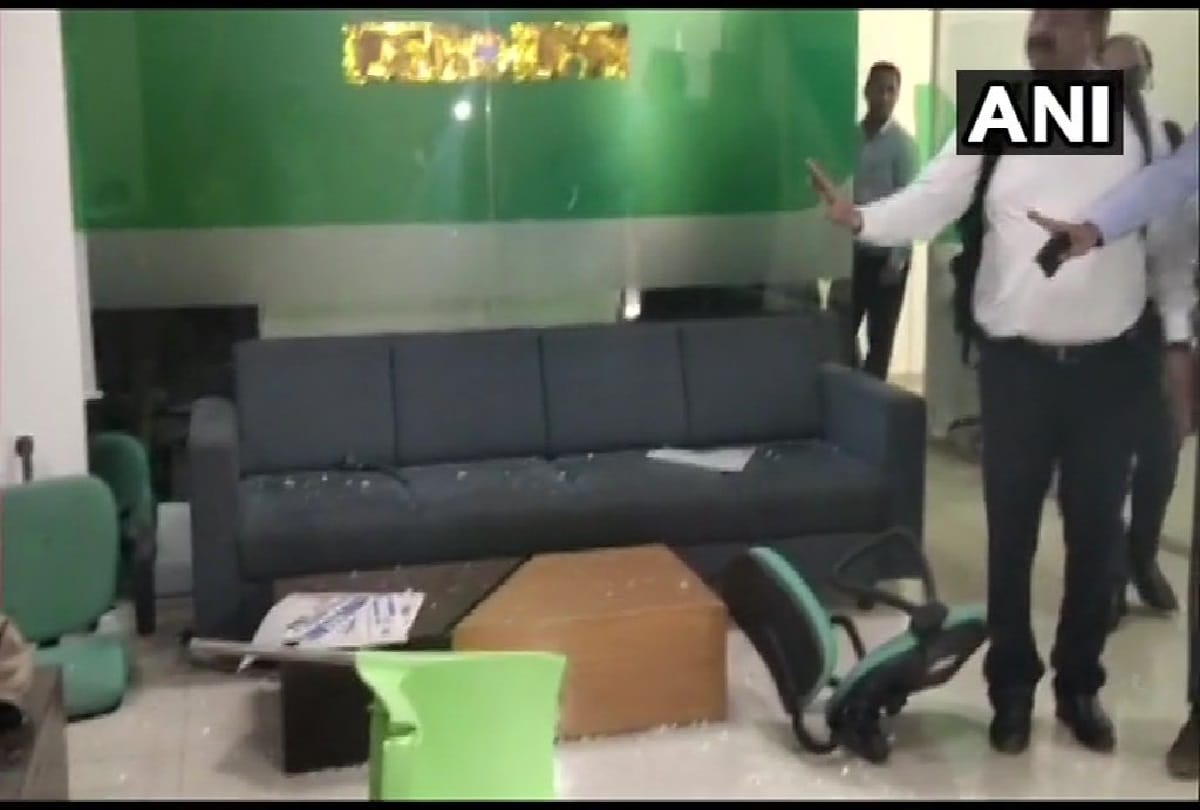 Shiv Sena workers vandalised IFFCO Tokio Insurance Company Pune for insurance claims of farmers