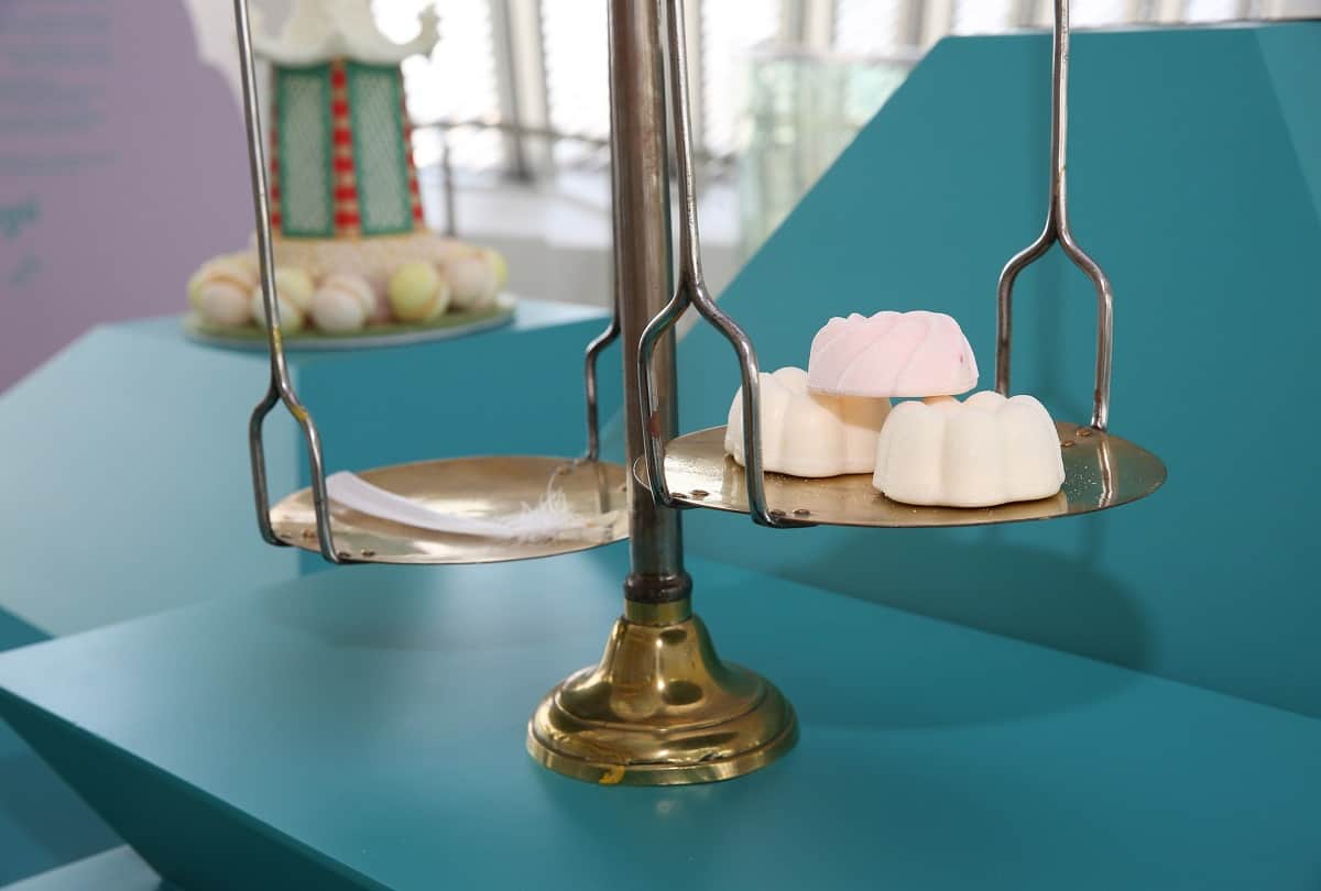 worlds lightest dessert weighs just one gram and 96 percent air