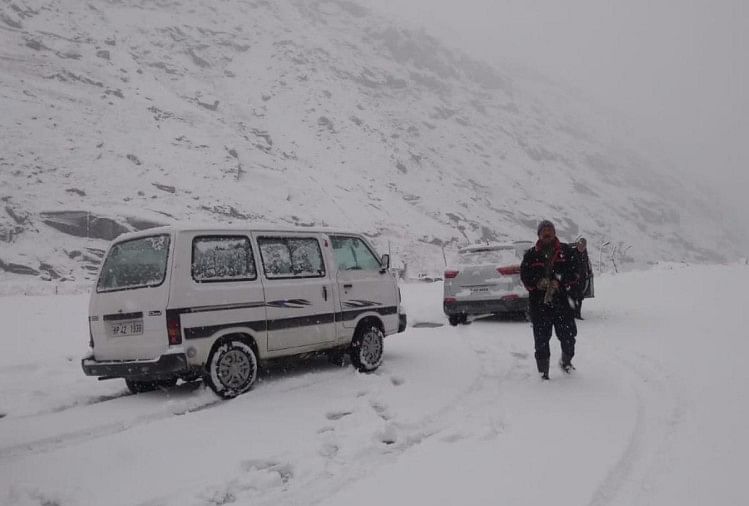 हिमाचलरोहतांग दर्रा और लाहौल घाटी में भारी बर्फबारी मनाली लेह मार्ग फिर बंद Fresh Snowfall 9155