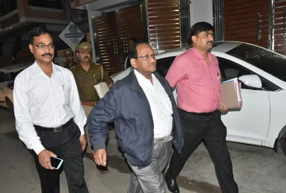 pf scam case eow raid on ap mishra and sudhanshu dwivedi house