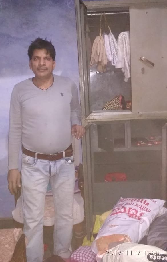 jwellery- money worth five lakh stolen