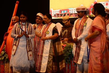 Ram is not communal: Rambhadracharya