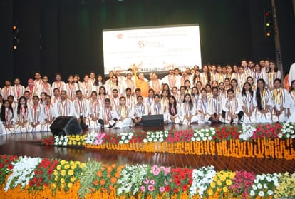 Ram is not communal: Rambhadracharya