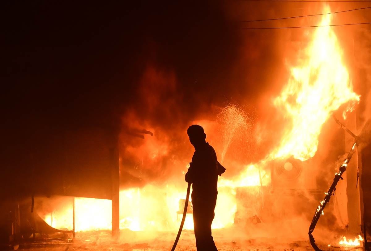 Fire in electronic show room
