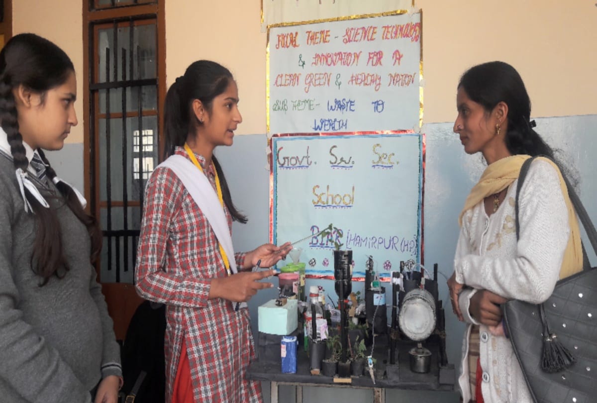 Student Isha made glue from thermocol, petrol from polythene