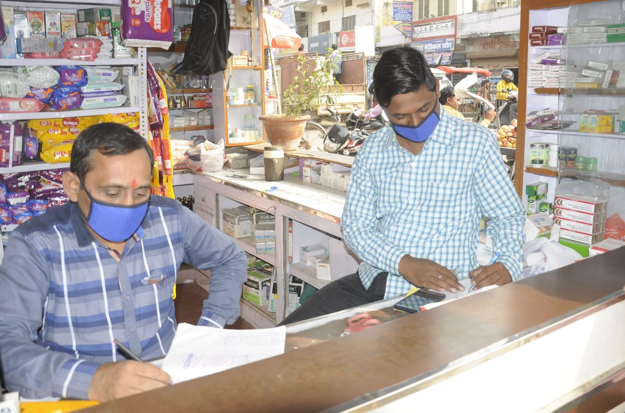 Dust flying in the city, giving diseases
