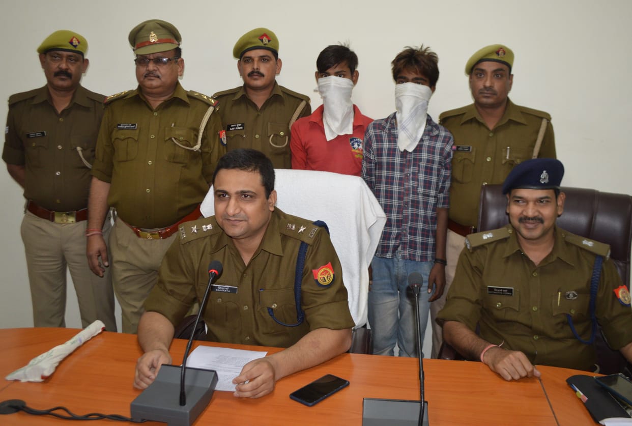 Friends killed a youth due to illicit relations in Hathras