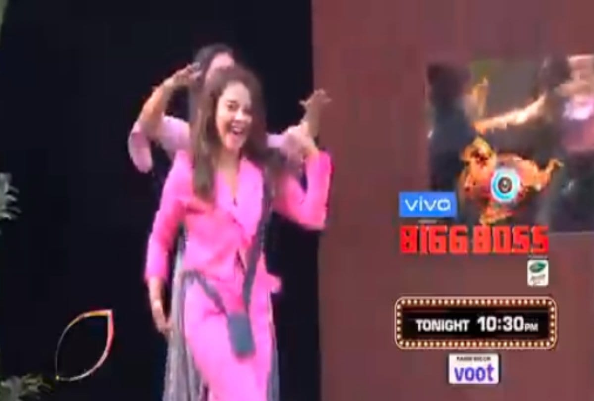Bigg Boss 13 when Shehnaz Kaur Gill going to Siddharth Shukla he got scared