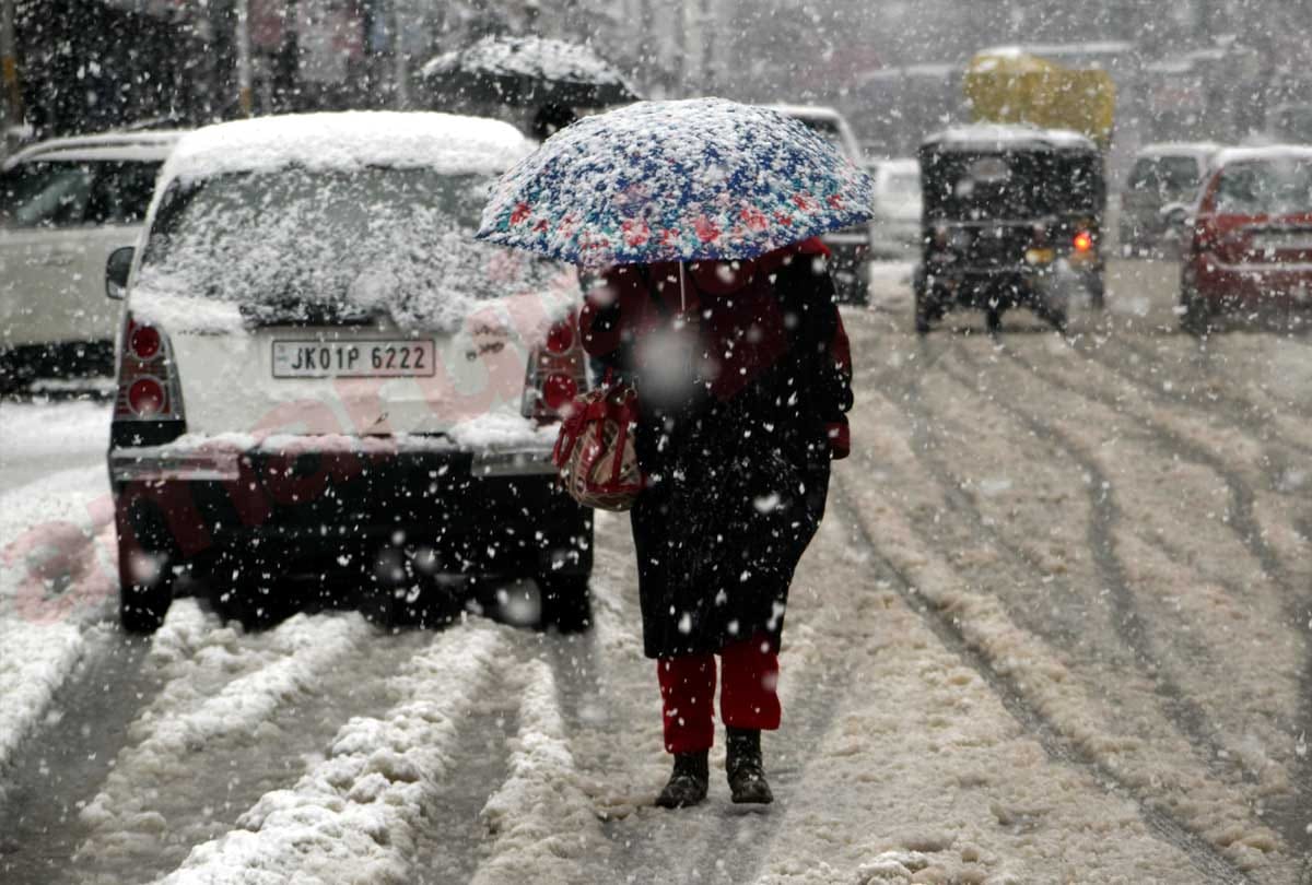 Kashmir remained chopped off from other parts of the country on the second day