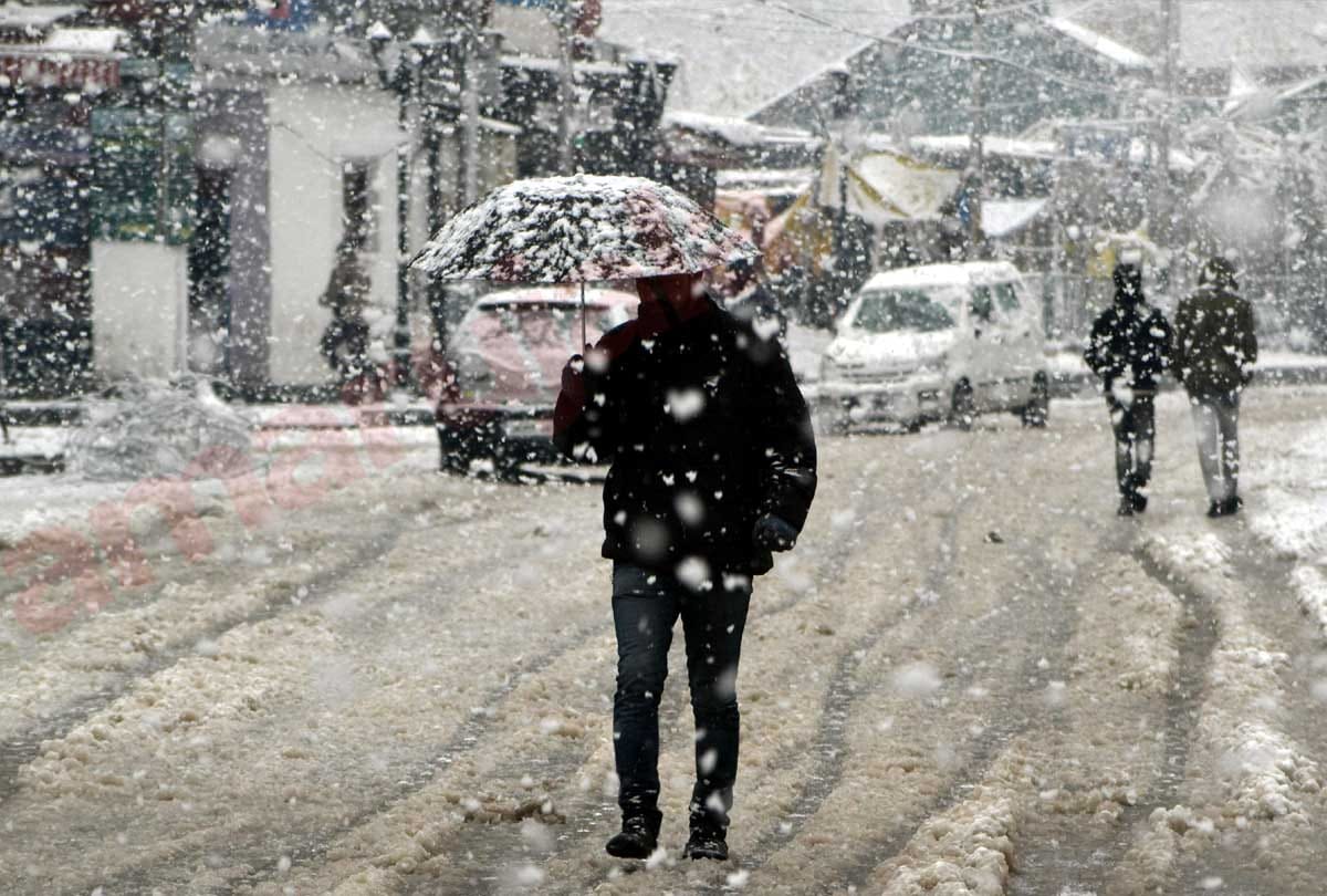 Jammu Srinagar National Highway Remain Closed For Second Day,latest photos of snowfall in kashmir
