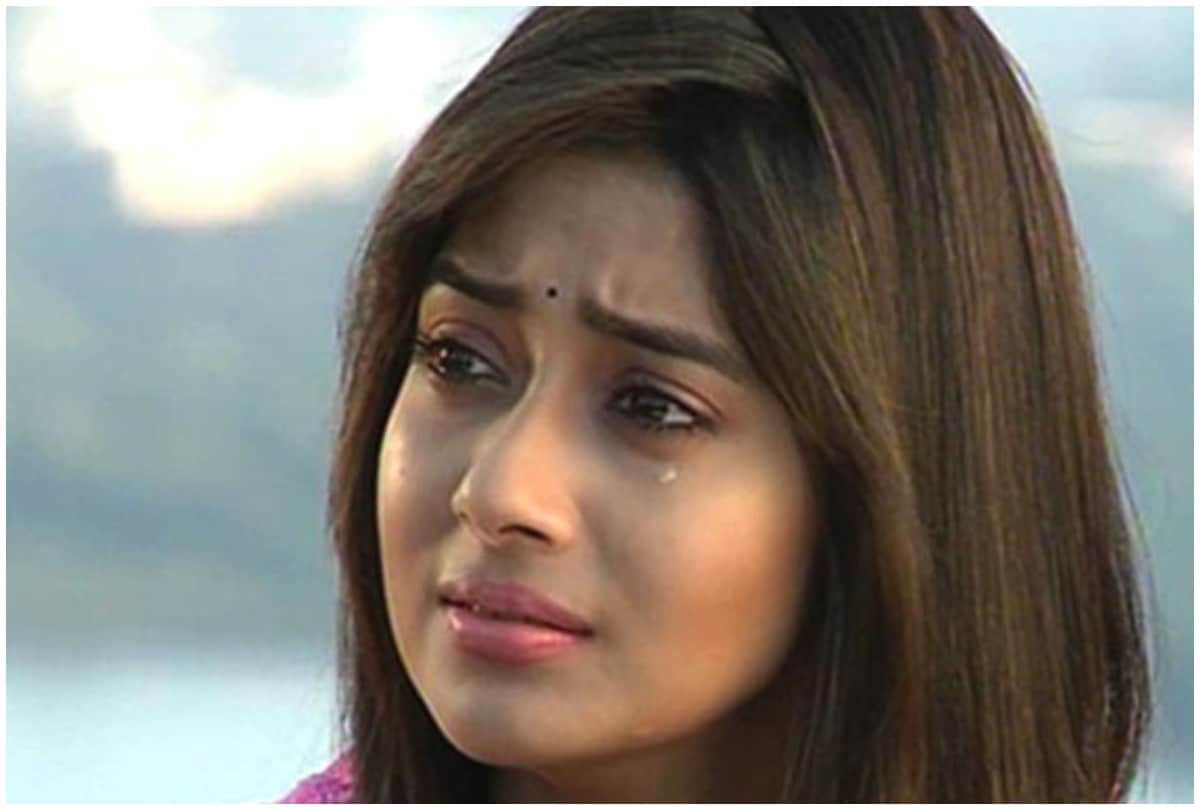 Mouni Roy Debina Bonnerjee Sayantani Ghosh Tina Datta Sangita Ghosh Mouli Ganguly Roopa Ganguly and Sreejita De these actress are from west bengal