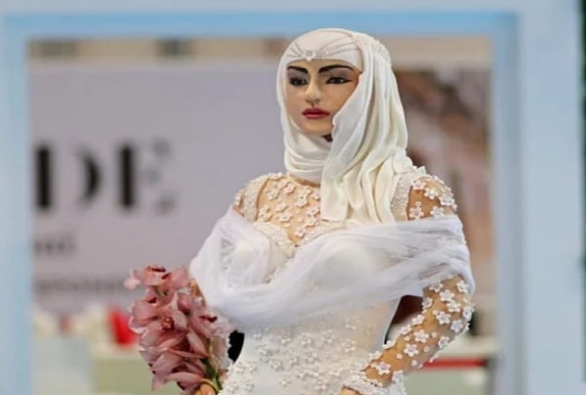 Worlds most expensive wedding cake is worth over one crore rupees