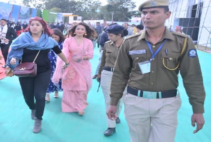Actress Yami Gautam made her statement in pahari language at investor meet in dharamshala