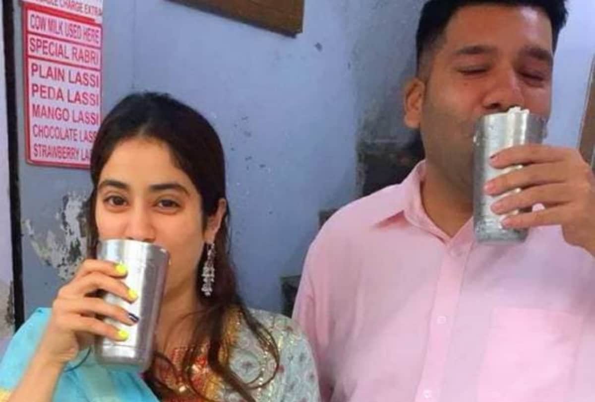 Bollywood News: Janhvi Kapoor visits Golden Temple before Dostana 2 Shooting