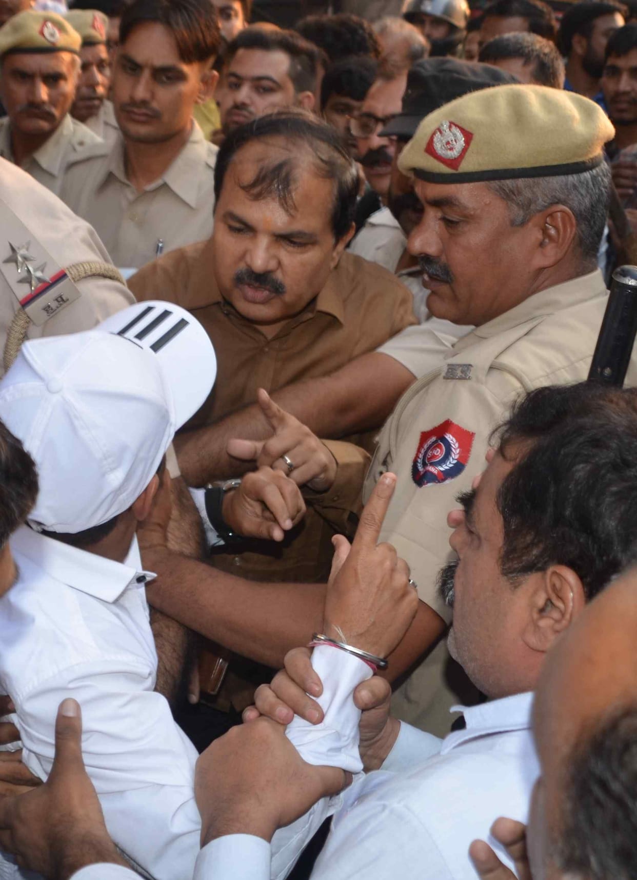 Pradhan was shocked while removing the encroachment, the businessmen raged