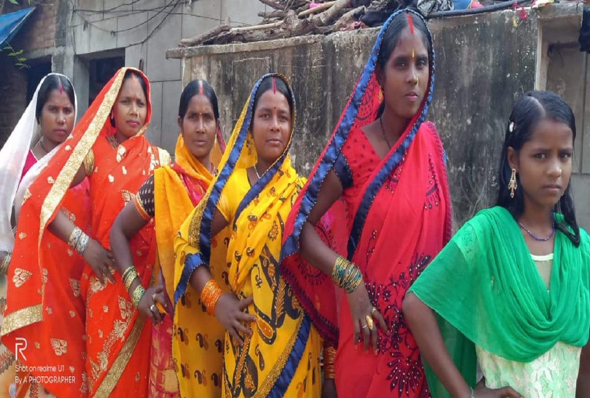 Ten tribal women of Jharkhand facing language problems in Tamil Nadu return home