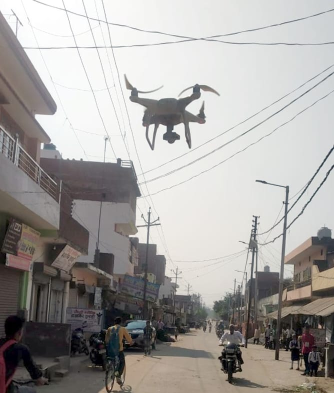 Inspection of roofs with drone cameras