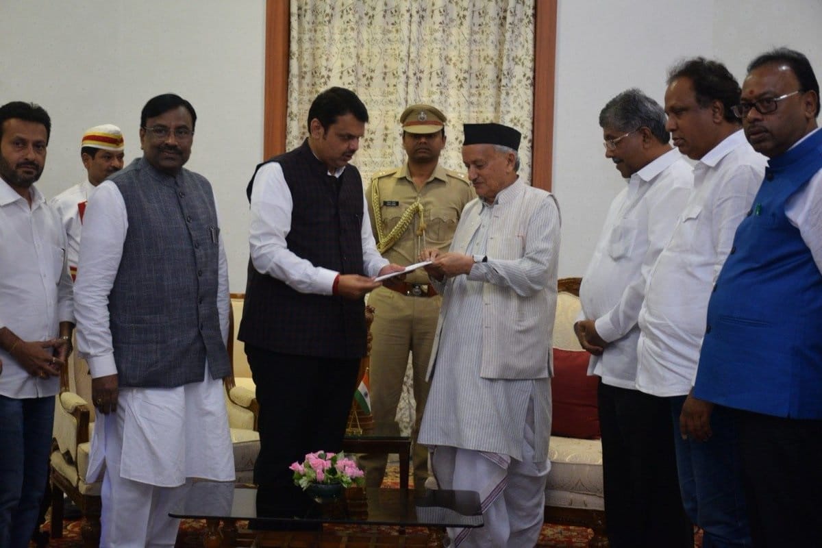 Devendra Fadnavis resign on Maharashtra Chief Minister post