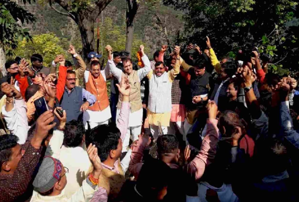 Bjp leader Sambit patra Dance on pahadi Song and done Igas festival in pauri uttarakhand