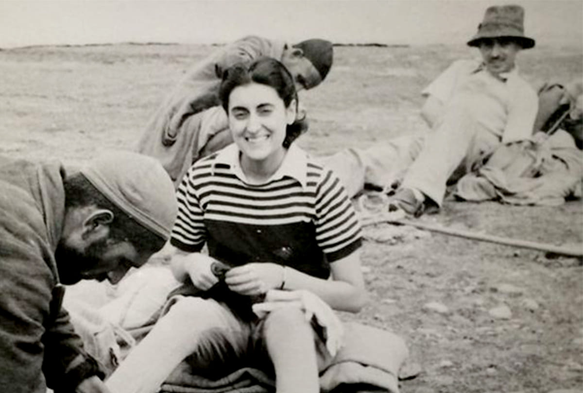 indira gandhi teaches politics from her father