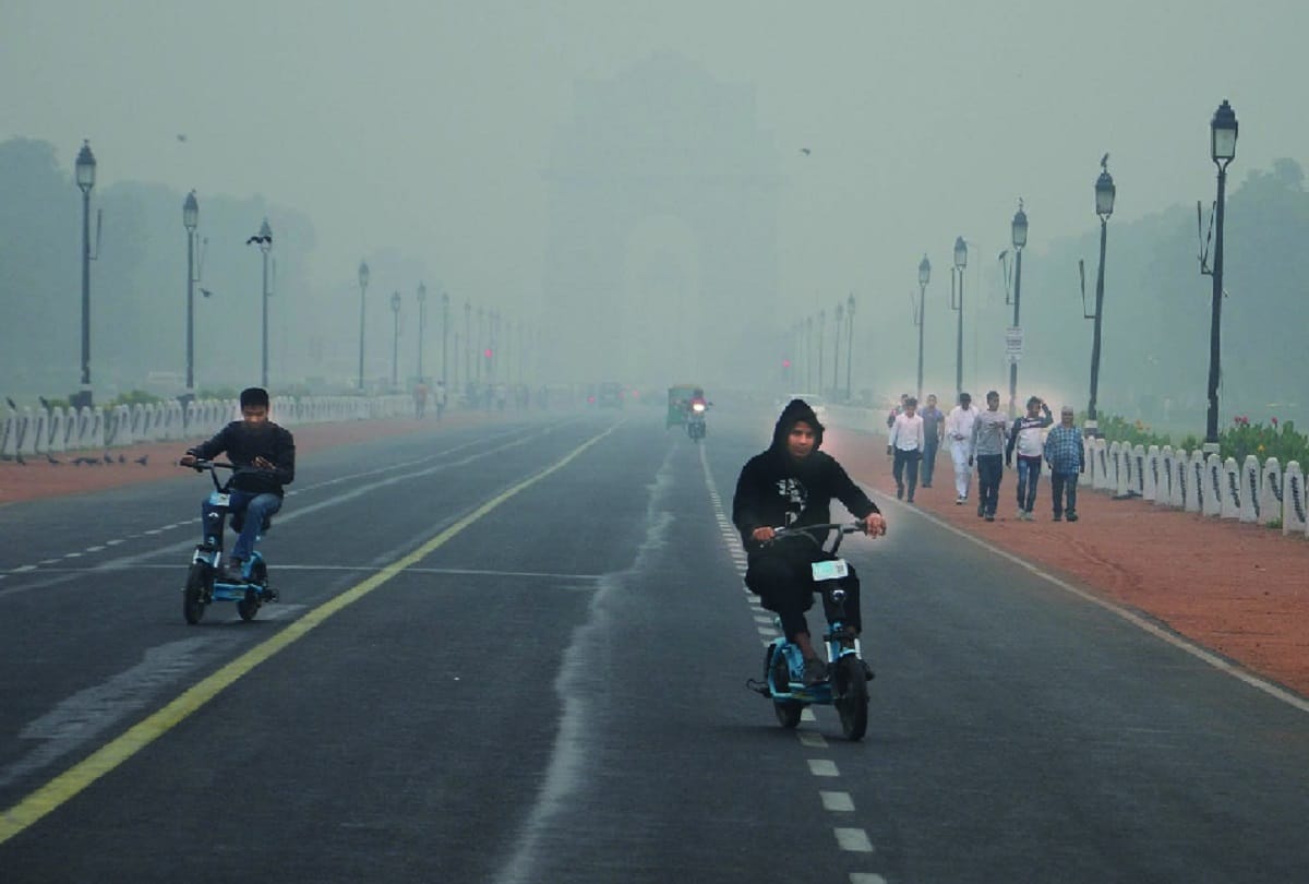 Delhi-NCR winds up dirty due to light rain