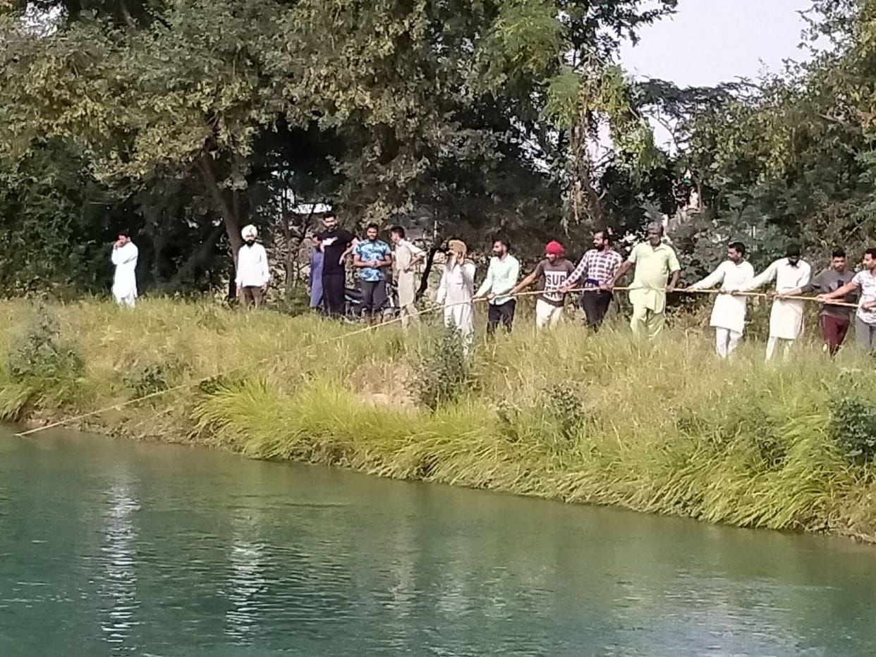 road accident, car derailed in canal, field inspector dead, fatehabad