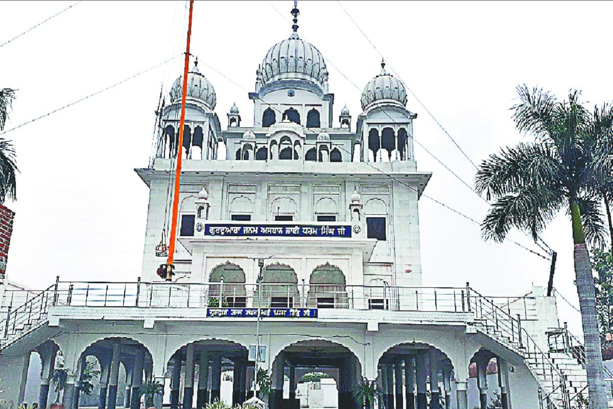 Guru Nanak Jayanti, Sheeshe wala gurudwara was established in Meerut after winning war from Pakistan