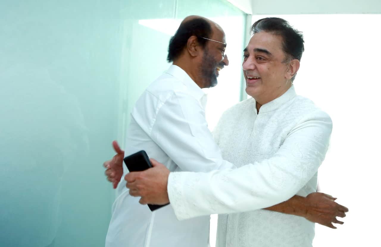 Kamal Haasan unveiled K Balachander statue on his birthday