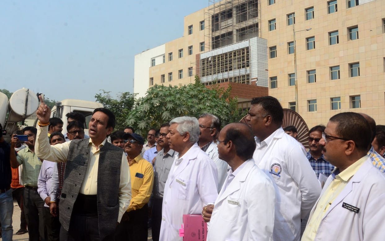 The patient said to the Principal Secretary, Sir - a CT scan is done from outside, even medicines are not available.
