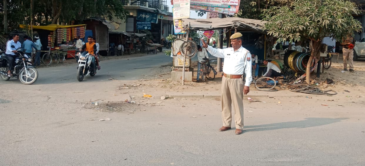 Traffic police will be seen in blue dress from December 1