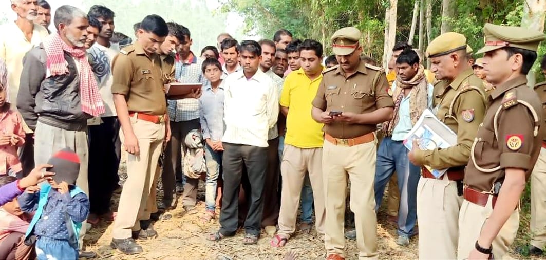 Youth kills himself by hanging